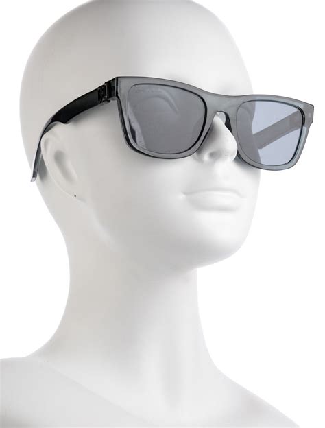 Louis Vuitton 2019 Wayfarer Sunglasses 